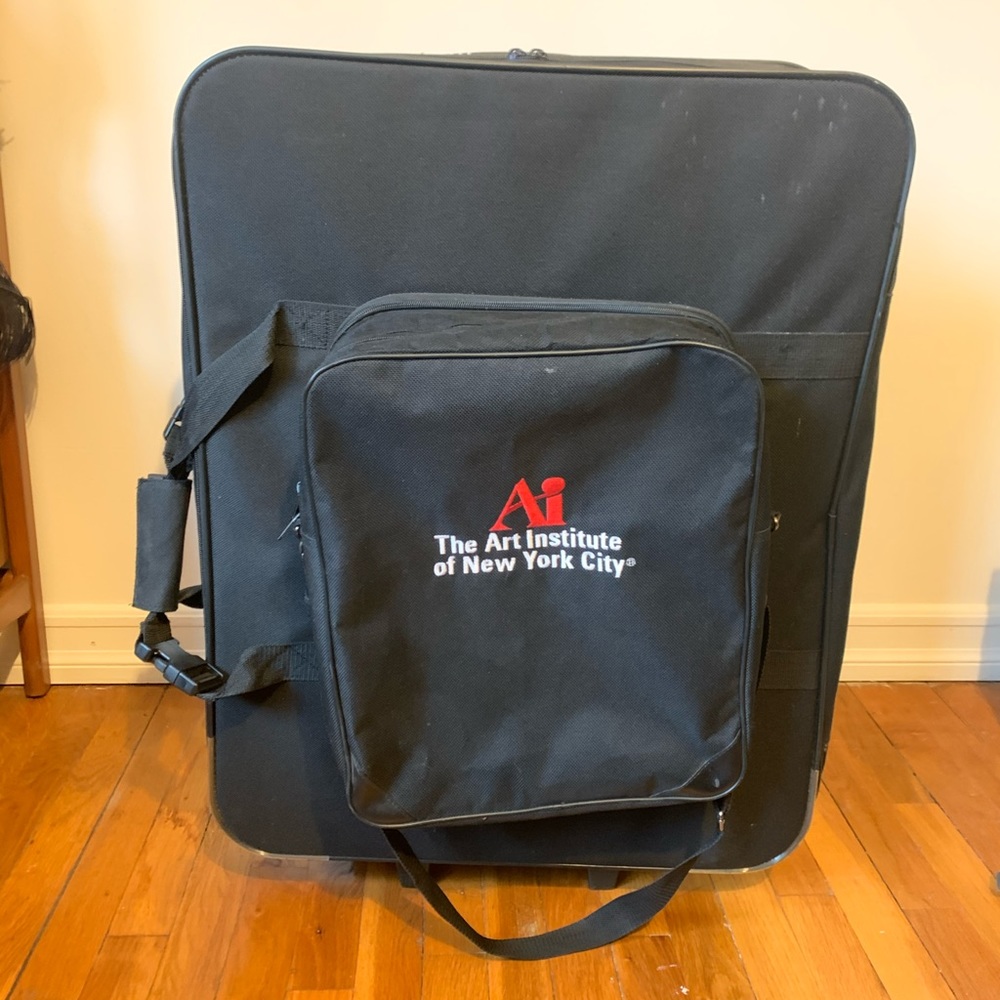 Art institute luggage with detachable separate bag